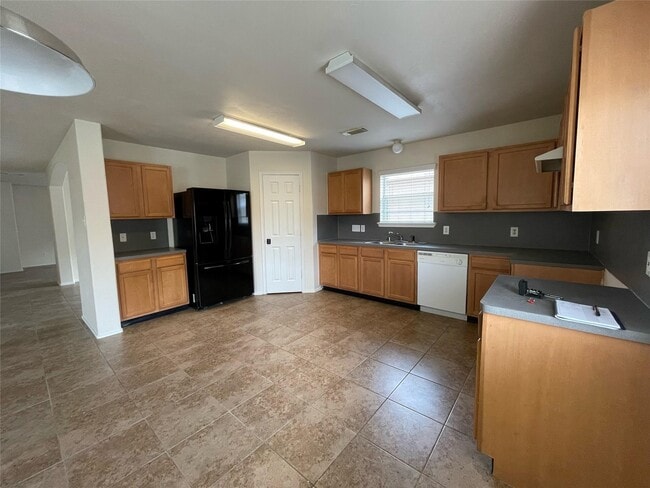 Building Photo - 10439 Falling Rapids Ct