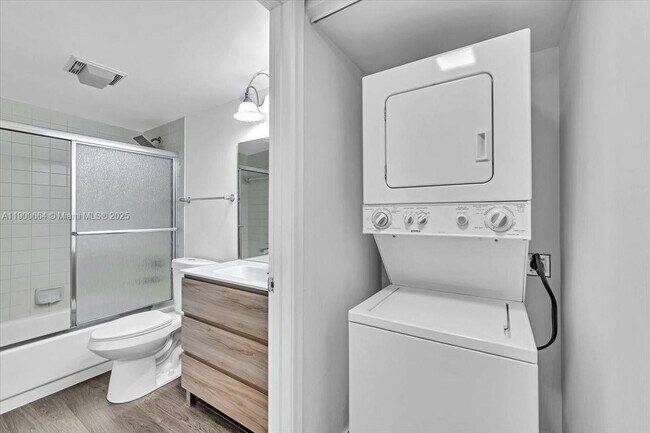 Building Photo - 12501 SW 14th St