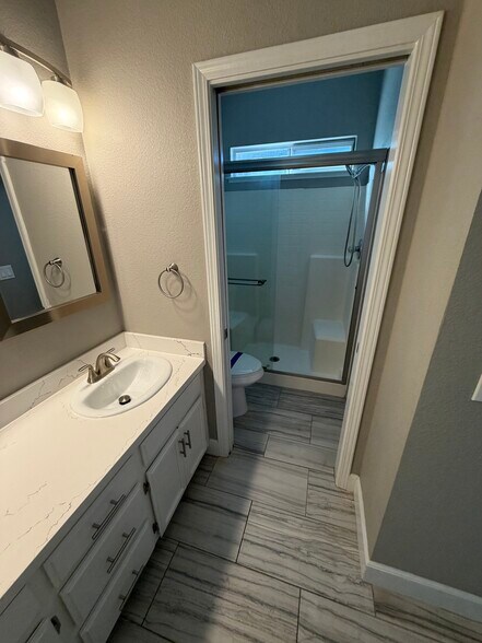 Building Photo - 1605 Paseo Flores Dr