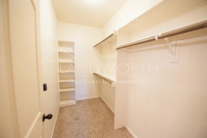 Building Photo - 4620 Angus Dr