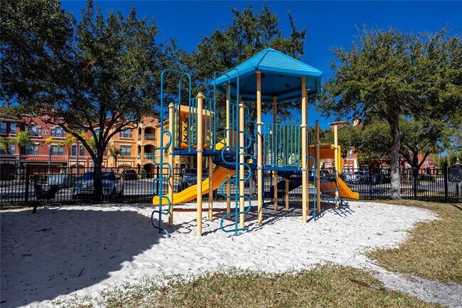 Building Photo - 2733 Via Cipriani