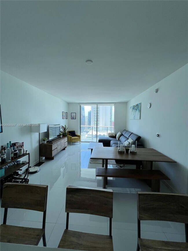 Building Photo - 1100 S Miami Ave