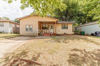 Building Photo - 6316 S Durland Ave