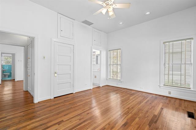 Building Photo - 4407 Bonham St