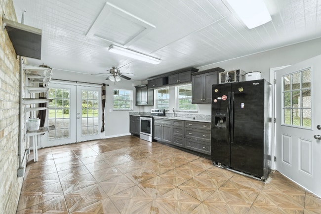 Building Photo - 8094 SW 52nd Ct