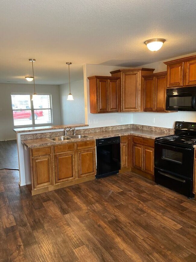 Building Photo - *$99 Move in Special* Three Bedroom | Two ...