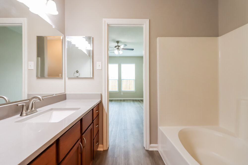 Building Photo - 974 Oak Falls Dr