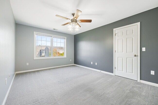 Building Photo - 38 Brighton Park Way