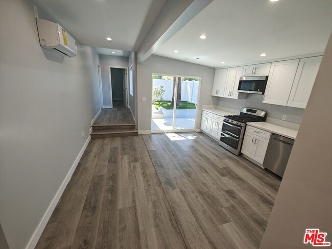 Building Photo - 8617 Hatillo Ave