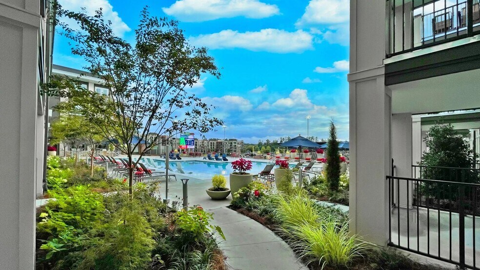 Building Photo - 44 Braves Ave