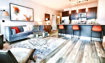 Building Photo - 510 W Huron St