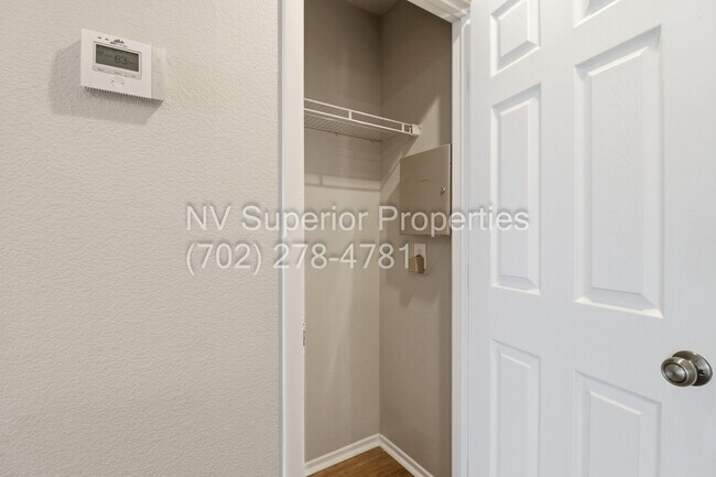 Building Photo - NW North Las Vegas!! Single Story!! No Carpet!! Low Maintenance Desert landscape front and back!!