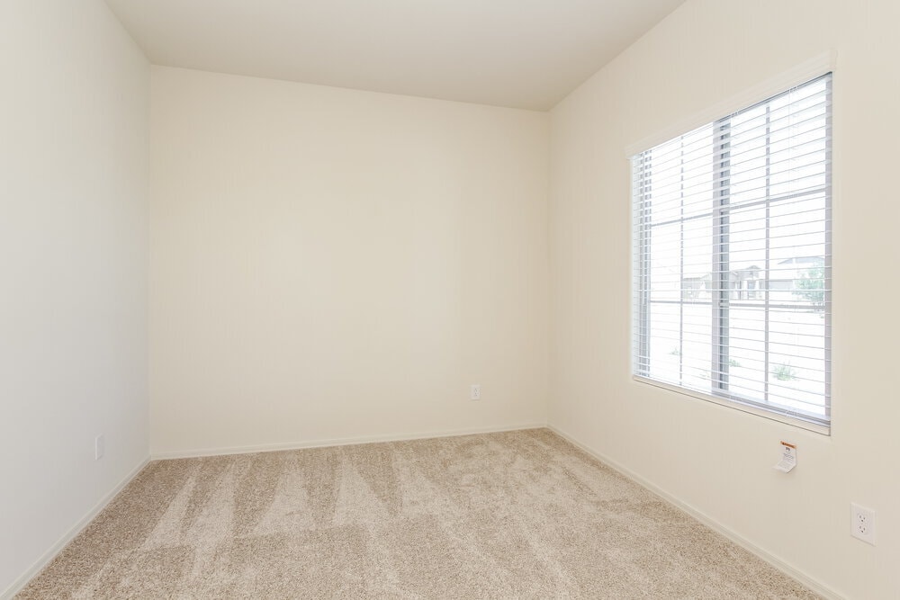 Building Photo - 5012 S 109th Dr