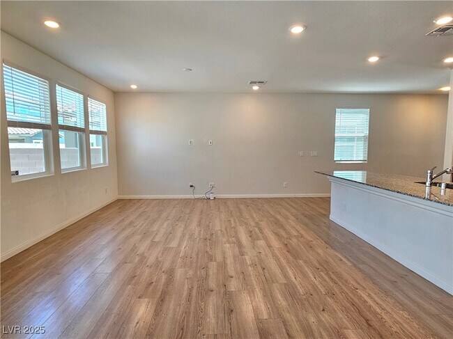 Building Photo - 7700 Mojave Wind Ave