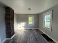 Building Photo - 227 Idylwild St NE