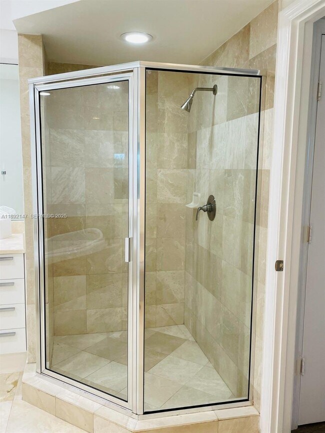 Building Photo - 14951 Royal Oaks Ln