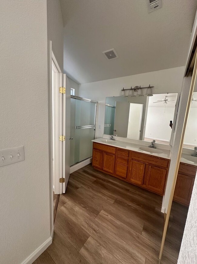 Building Photo - Move-In Special: 1/2 Off 1st Months Rent