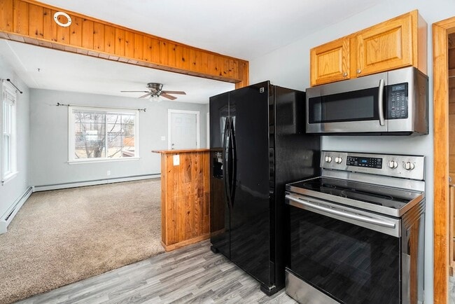 Building Photo - 5116 Ivanhoe St