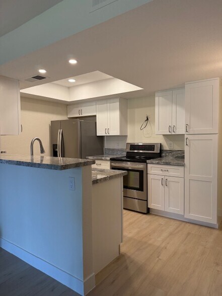 All new kitchen - 2146 W Isabella Ave