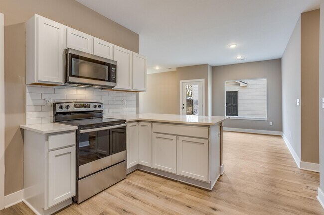 Building Photo - 1617 S Limuel St