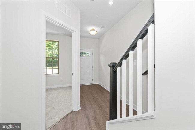 Building Photo - 19822 Habitat Ter