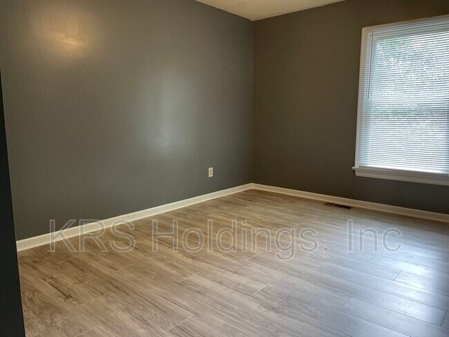 Building Photo - 3329 Weeping Willow Ln