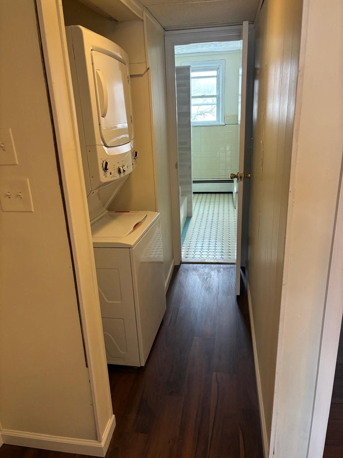 Laundry Room - 1607 S Olden Ave