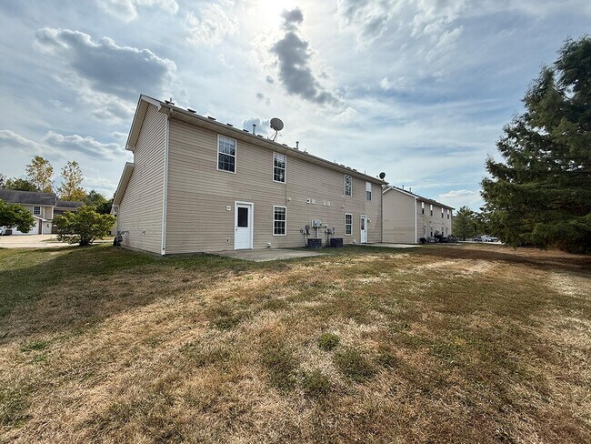 Building Photo - 1417 Raleigh Dr