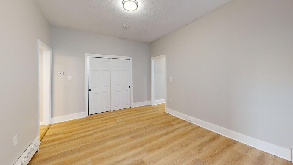 Building Photo - 165 Hichborn St