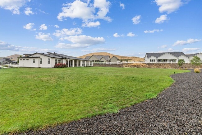 Building Photo - 7786 W Diamond Lk Dr