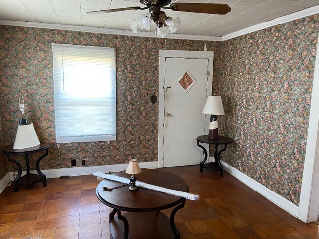 Building Photo - 1120 S Railroad Ave