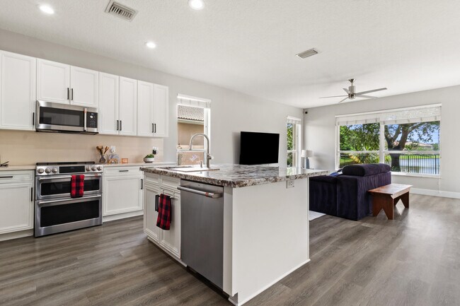 Building Photo - 4166 Wellington Shores Dr