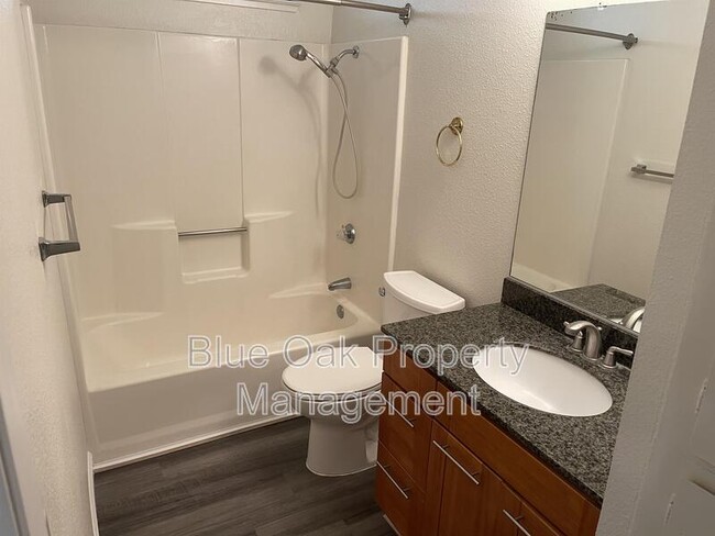 Building Photo - 1420 Sherman Ave