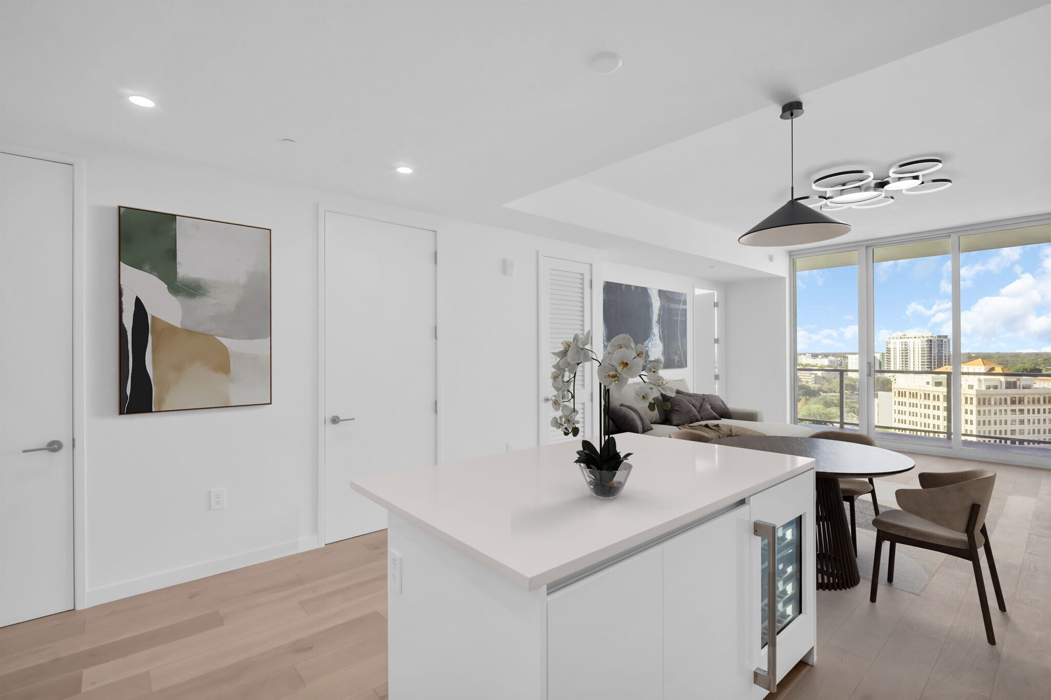 Building Photo - 400 Central Ave