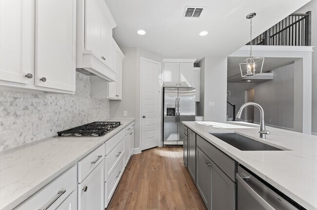 Building Photo - 528 Oakview Bend Dr