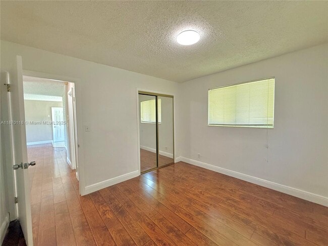 Building Photo - 6725 SW 27th Ct