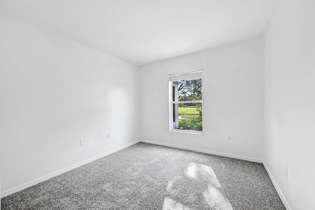 Building Photo - 1601 Wekiva Dr