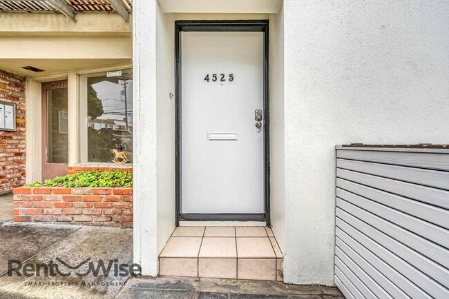 Building Photo - 4525-4529 Irving St. SF