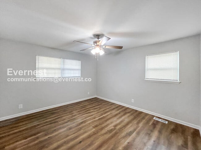 Building Photo - 2086 Fairburn Rd SW