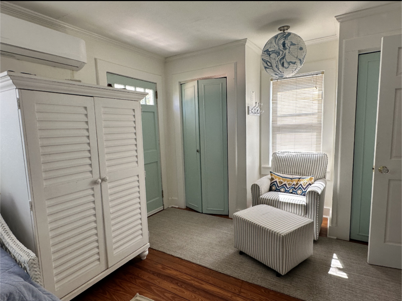 Bedroom 1 - 403 E 53rd St