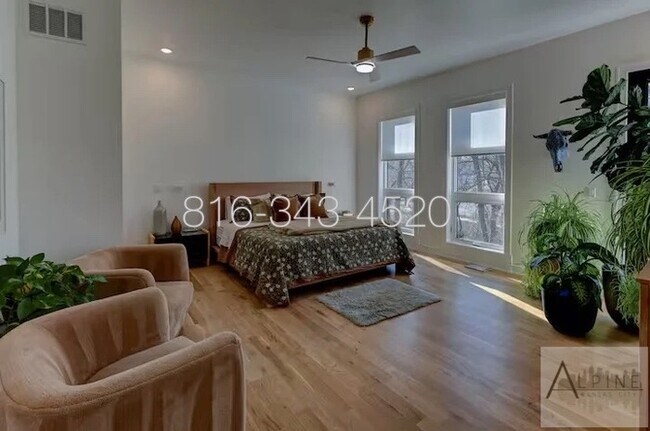 Building Photo - Fully Furnished Short or Mid Term Rental