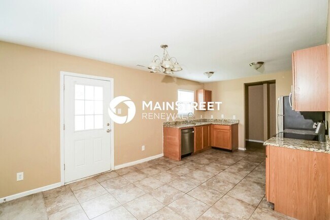 Building Photo - 4 Bedroom Pet-Friendly Home in Indianapoli...