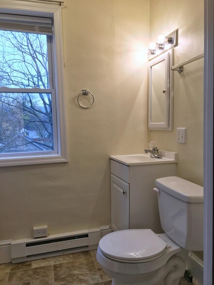 Building Photo - 48 N Fayette St