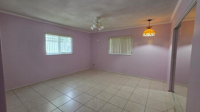 Building Photo - 7002 NW 71st Ave