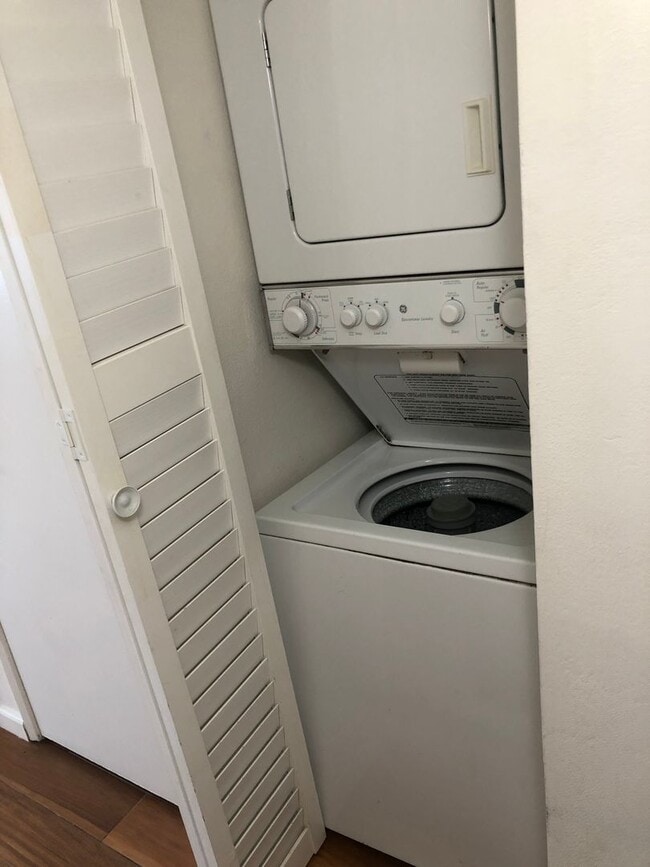 Building Photo - Beautiful Condo for Rent