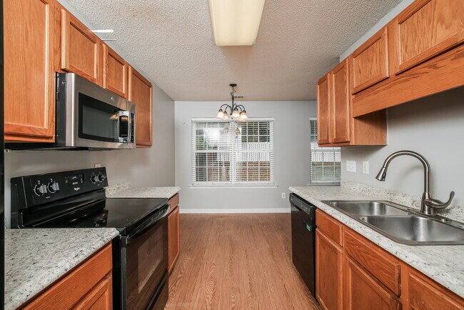 Building Photo - 8108 Inverbrass Ct