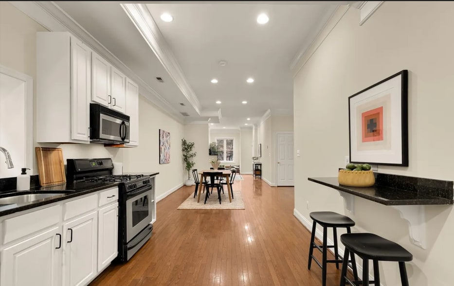 Building Photo - 1512 Park Rd NW