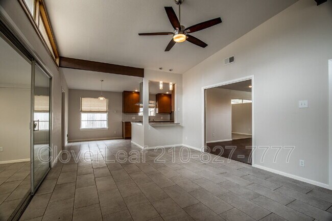 Building Photo - 2622 Hopeton Dr