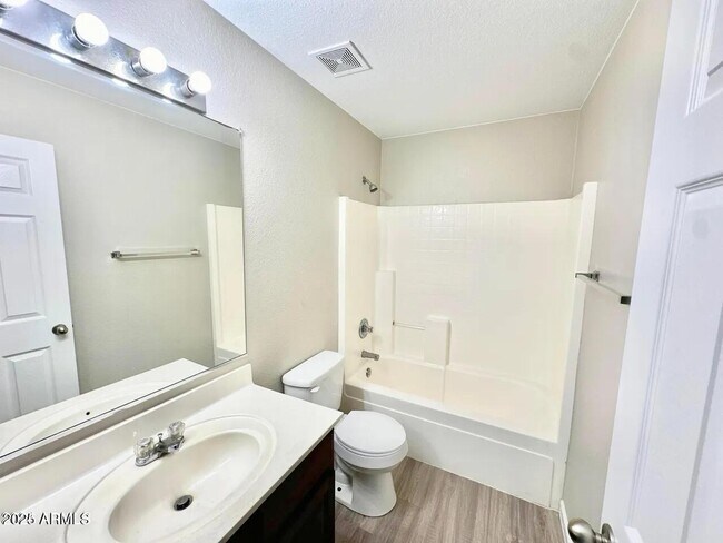 Building Photo - 12720 N 149th Ln