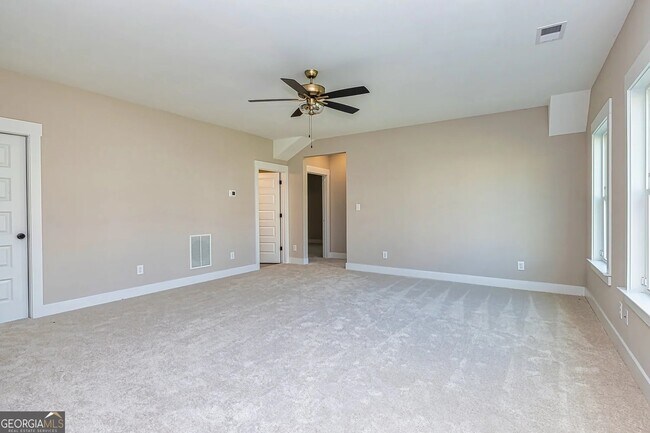 Building Photo - 65 Oakhurst Trail